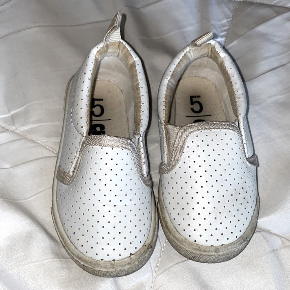 Chillipop size 5 toddler girl white slip on tennis shoes